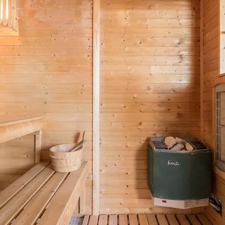 Mit Privatpool Fuer 18 Personen Ca 400 Qm In Valtura, Istrien Suedkueste Von Istrien Ferienhaus Pula